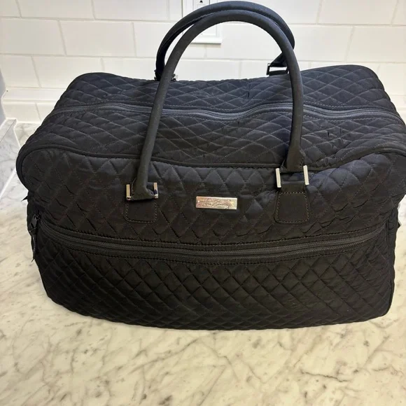 NWOT Vera Bradley Large Weekender in Black Quilt - NWOT - Picture 2 of 13